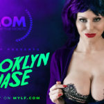 porno halloween 2021 con Brooklyn Chase nei panni di Elvira